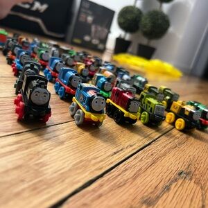 Thomas & Friends Mini Engine Assortment - 50 minis